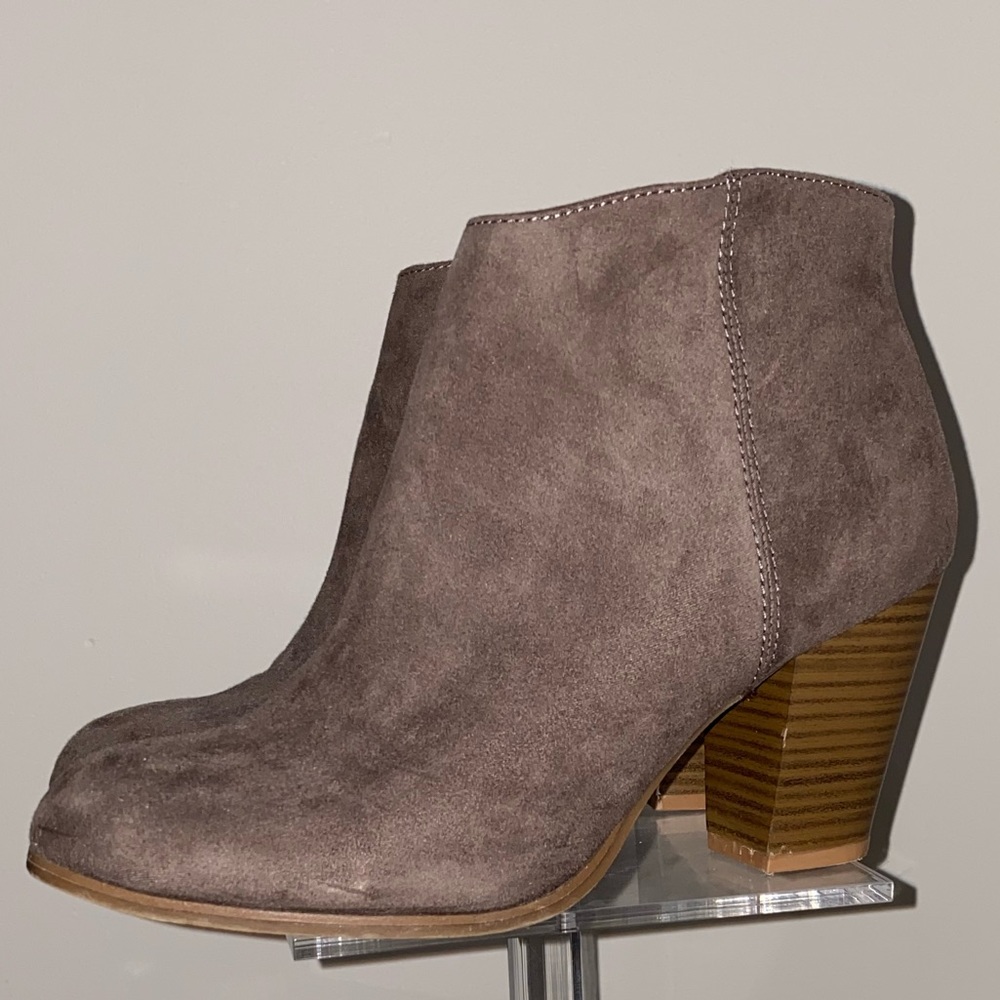 Old Navy Faux Suede Booties - Grey